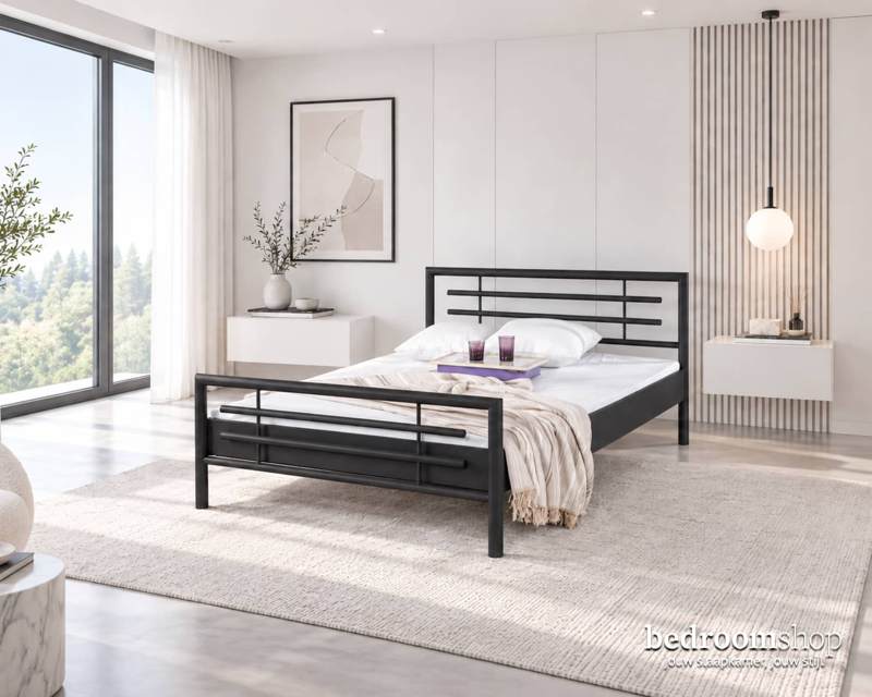 Metalen bed zwart